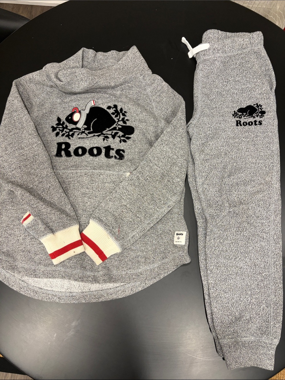 Roots Kids Heather Gray Logo Sweatpants & Joggers Set